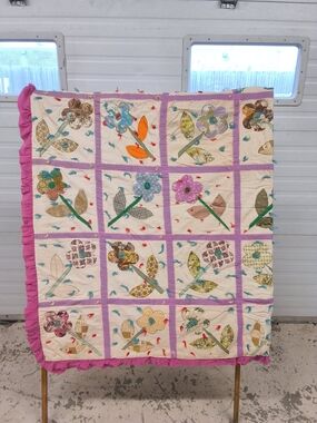 Vintage Floral Applique Sampler Quilt
